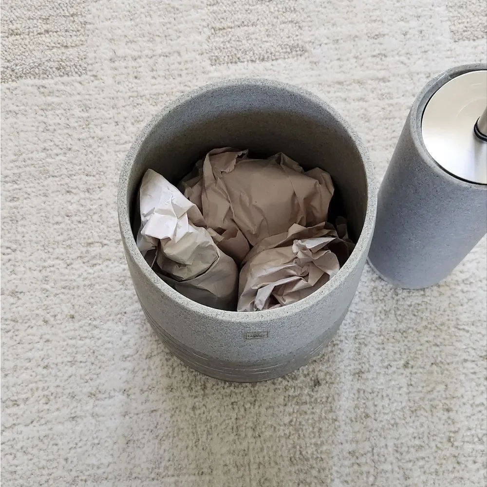 Sahara Grey Bathroom Accessory Set (Bedbath&beyond)